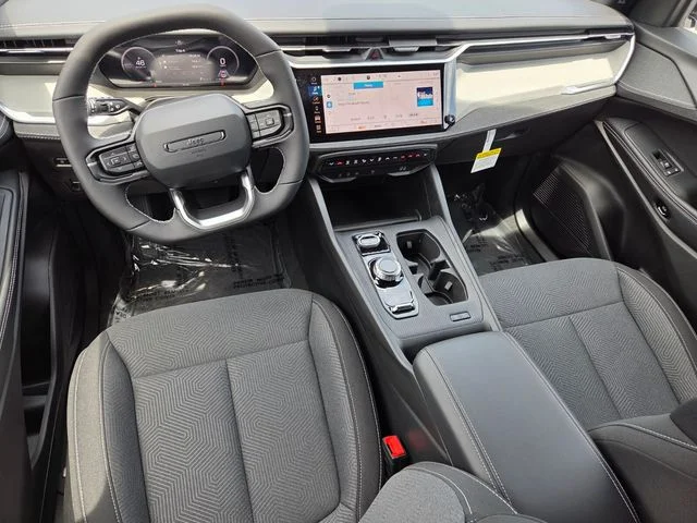 New 2026 Bright White Clear-Coat Exterior Paint Jeep Laredo image 9