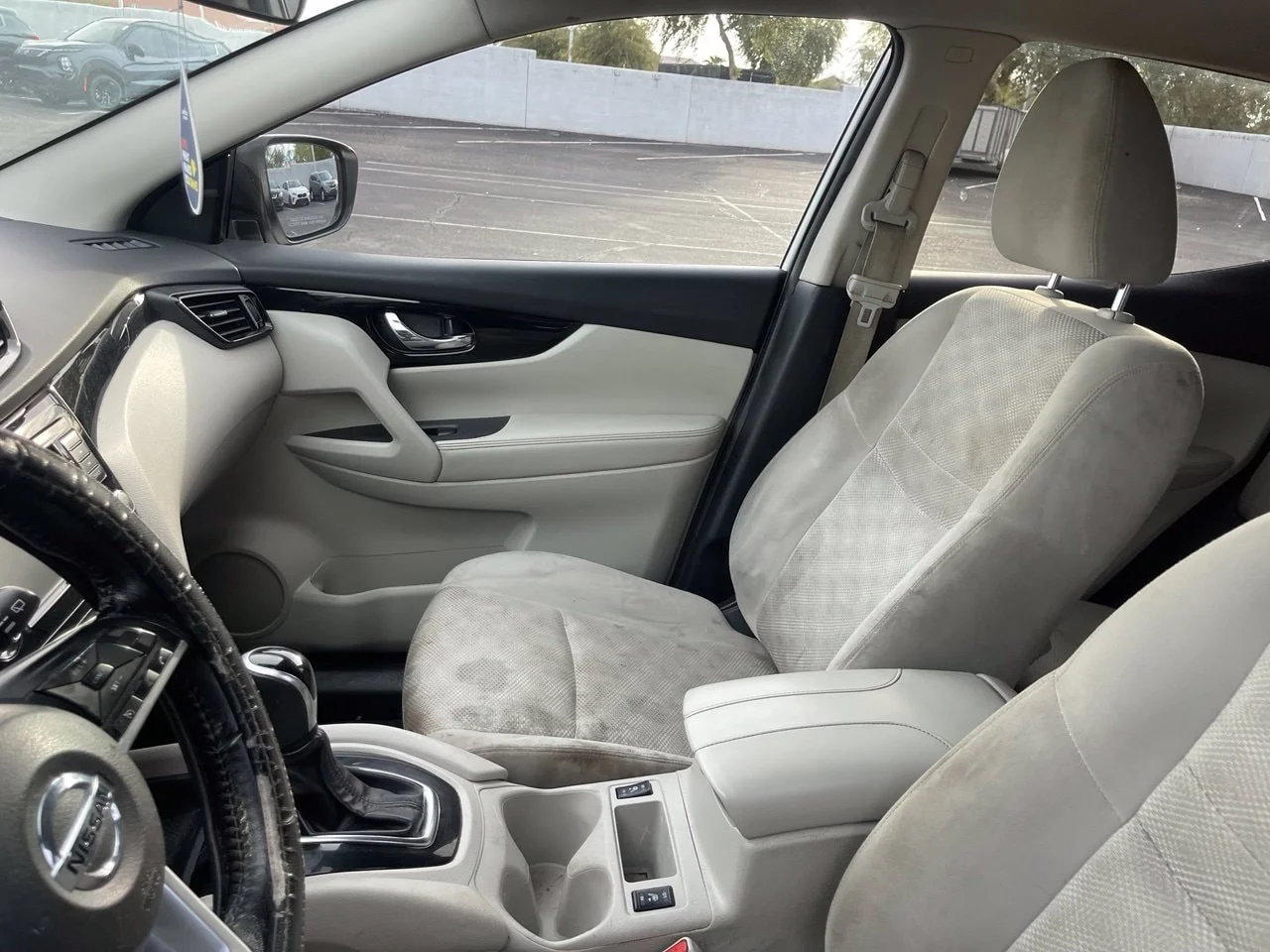 Used 2021 Pearl White Tricoat Nissan SV image 9