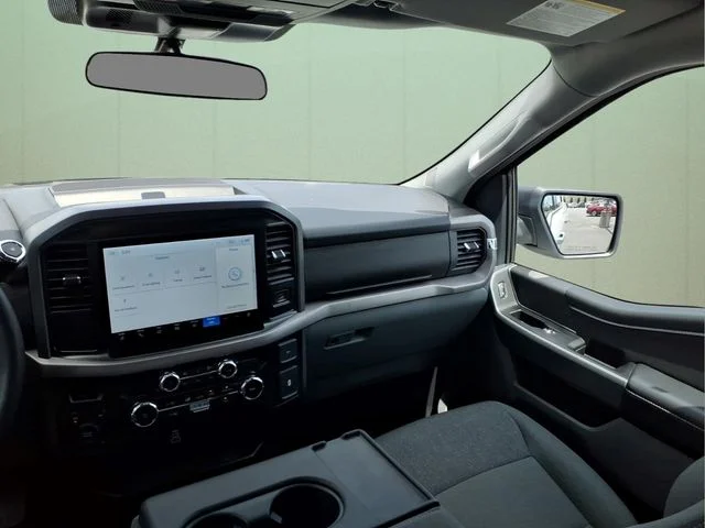 Used 2025 White Ford XLT image 18