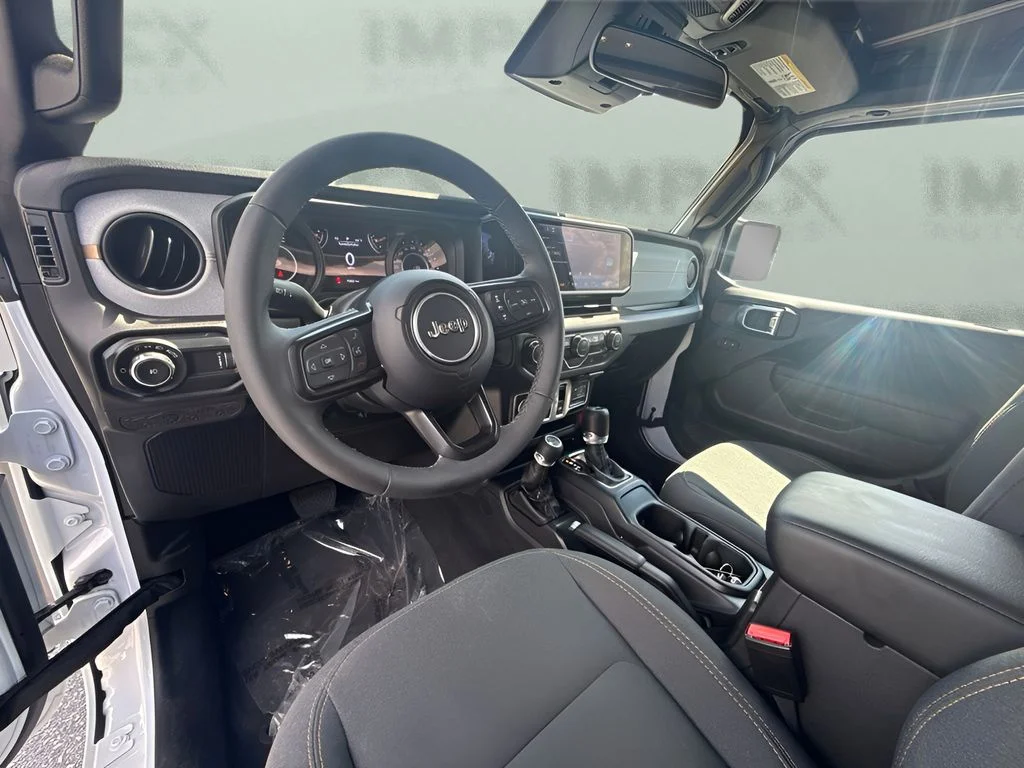 Used 2025 White Jeep Sport S image 11