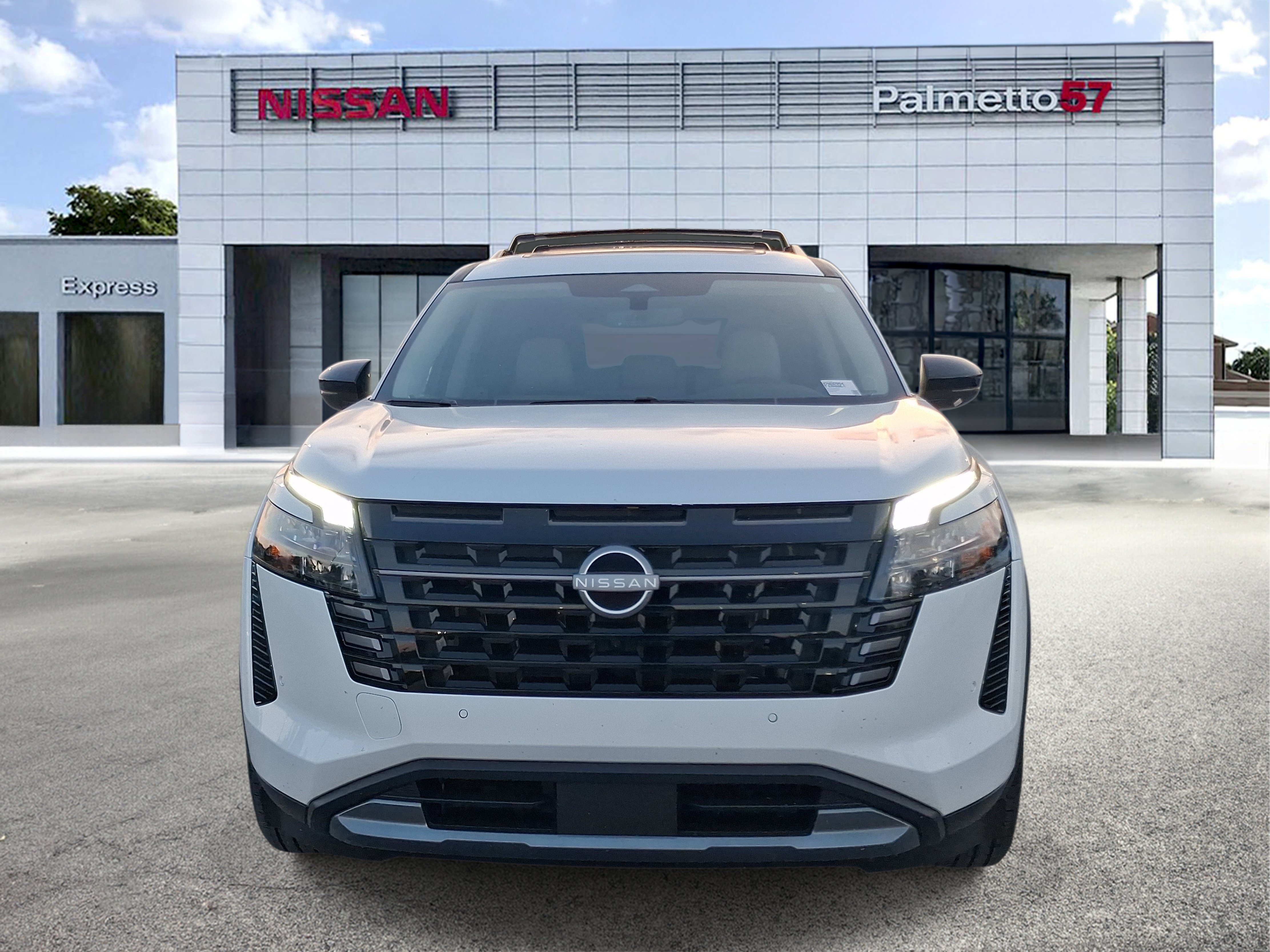 New 2026 White Nissan SL image 2