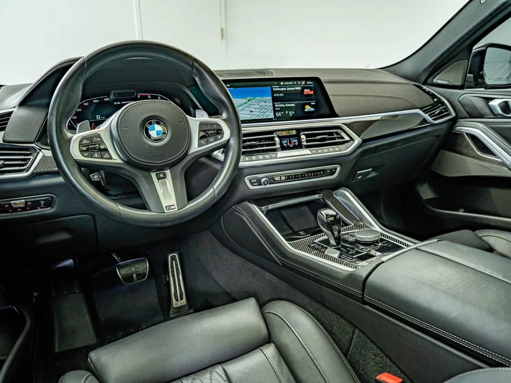 Used 2023 Frozen Brilliant White Metallic BMW M50i image 30