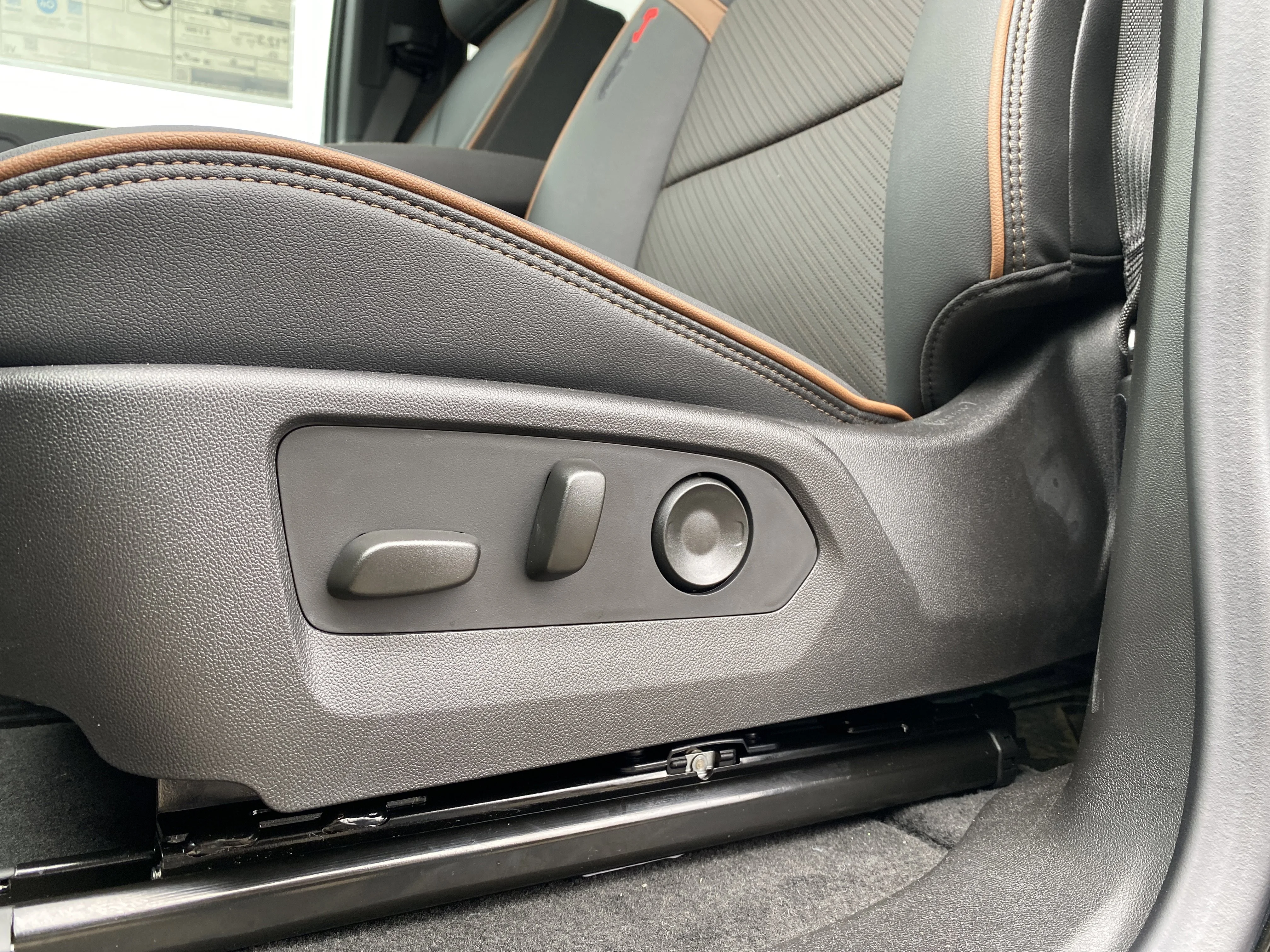 New 2026 ONYX BLACK GMC 4WD AT4 image 27