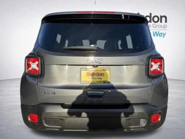 Used 2023 Graphite Gray Jeep Latitude image 6
