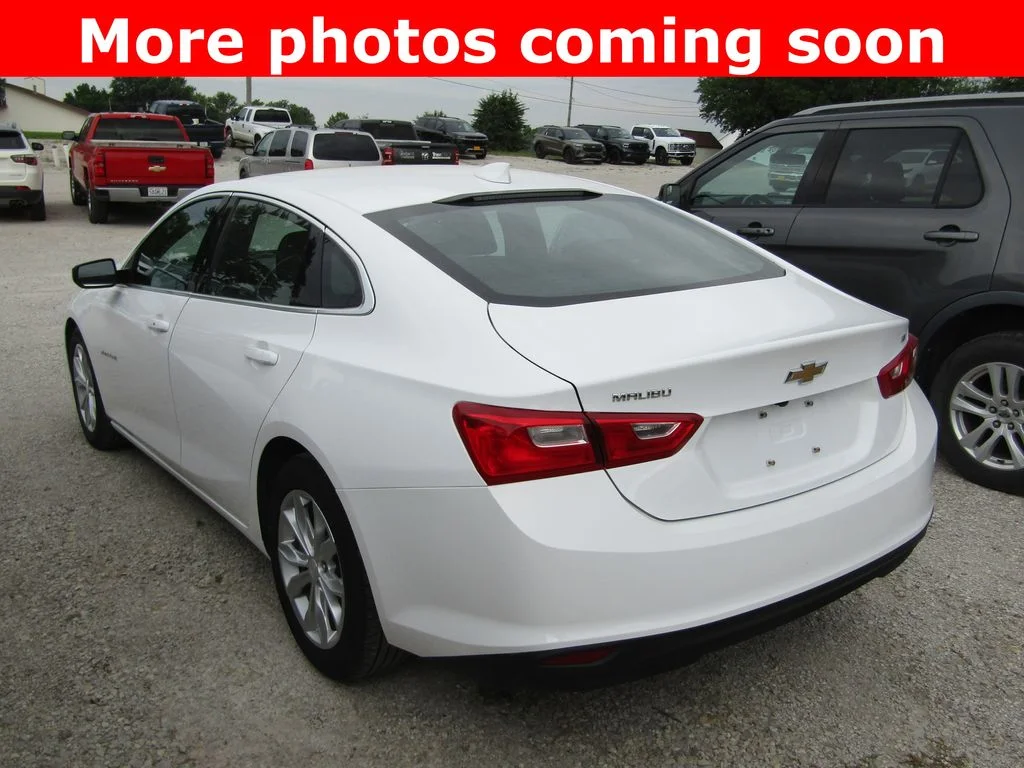 Used 2023  Chevrolet LT image 3