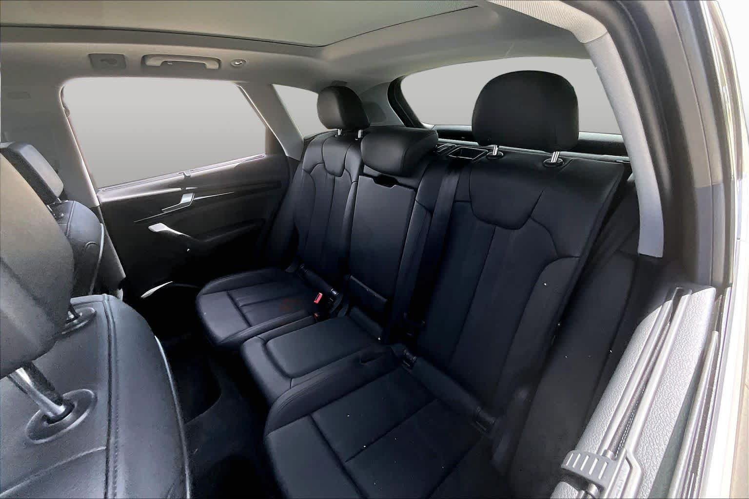 Used 2018 Manhattan Gray Metallic Audi Premium Plus image 19