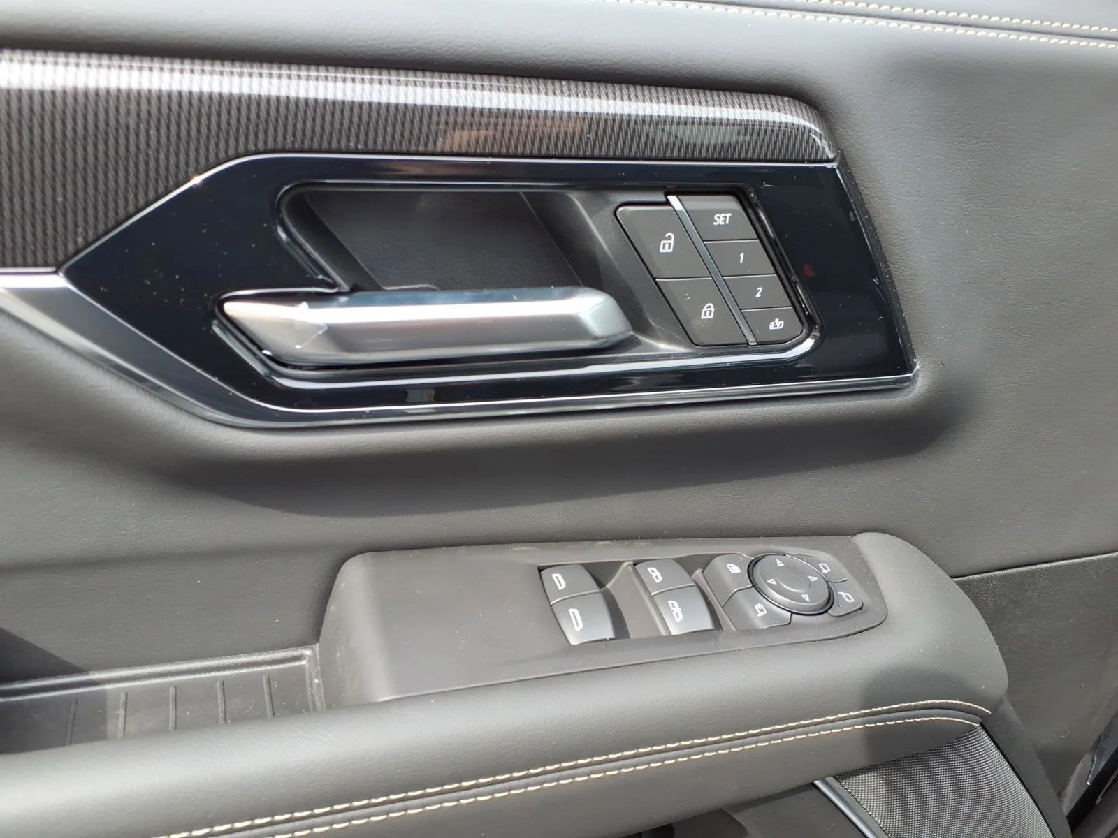 2026 GMC Yukon XL Elevation - Photo 14