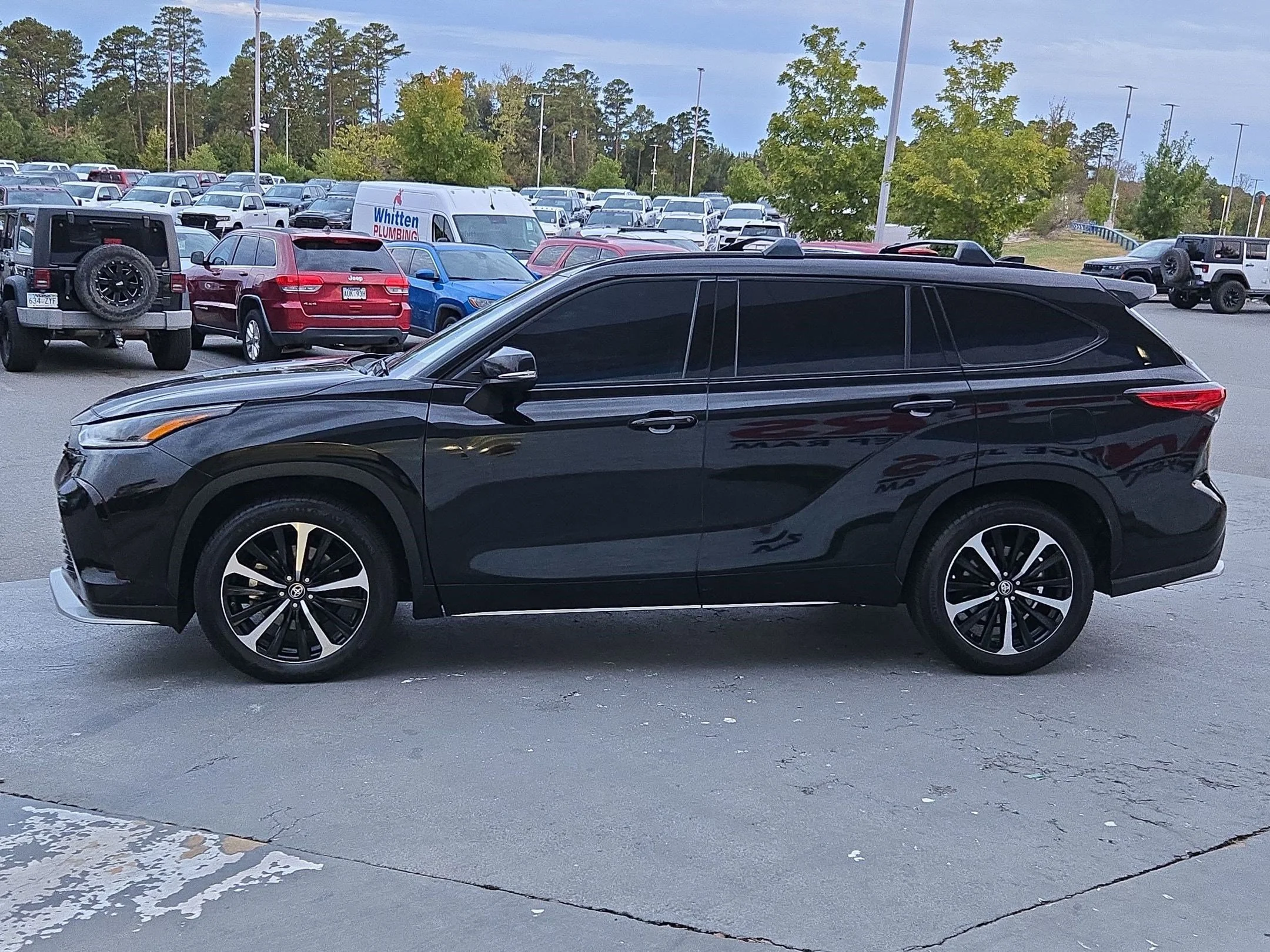 Used 2021 Midnight Black Metallic Toyota XSE image 4