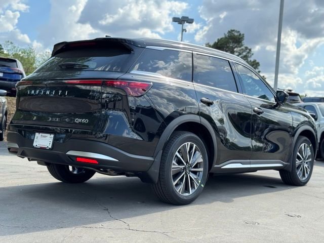 New 2026 MINERAL BLACK INFINITI Luxe FWD image 7