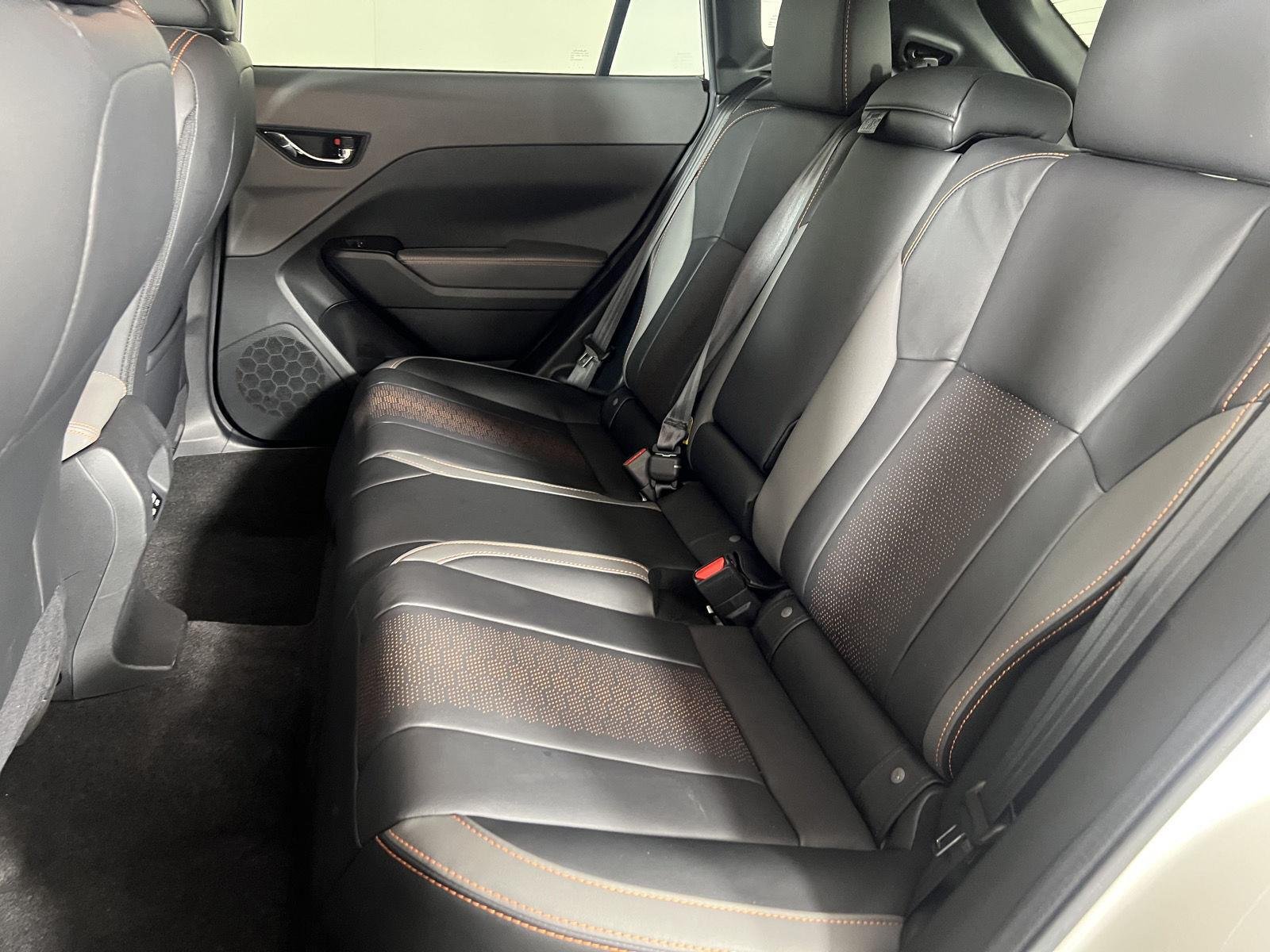 Used 2024 Crystal White Pearl Subaru Limited image 5