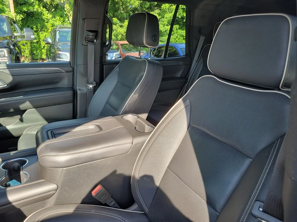 Used 2024 Black GMC SLT image 27