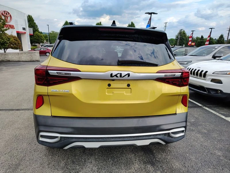Used 2022 Yellow Kia SX image 5
