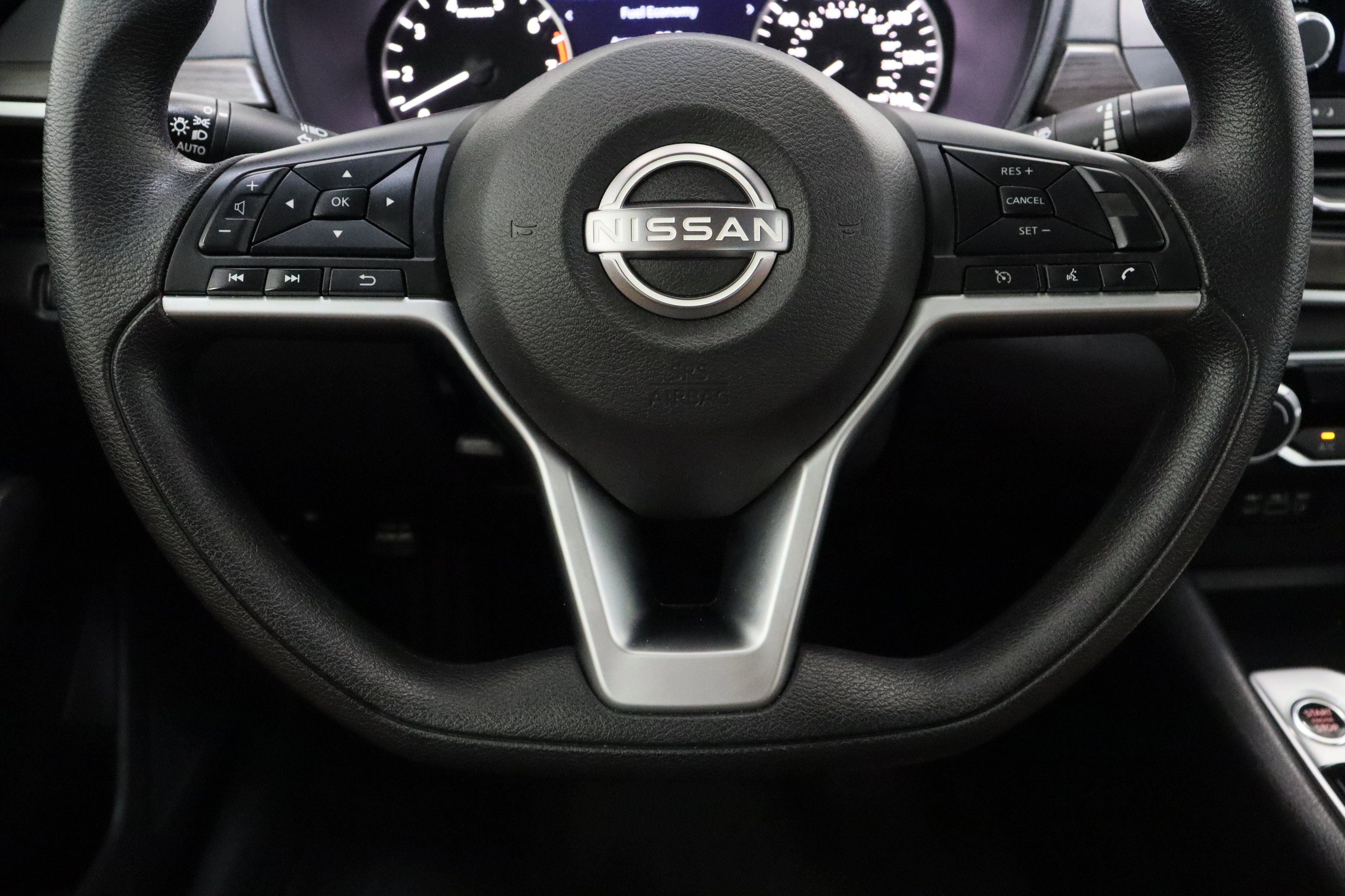 2025 Nissan Altima SV - Photo 24