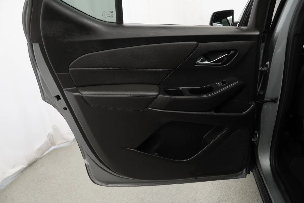 Used 2023 STERLING GRAY METALLIC Chevrolet LT Cloth image 41