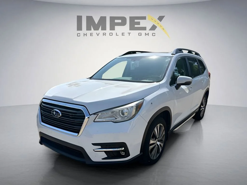 Used 2021  Subaru Limited image 1