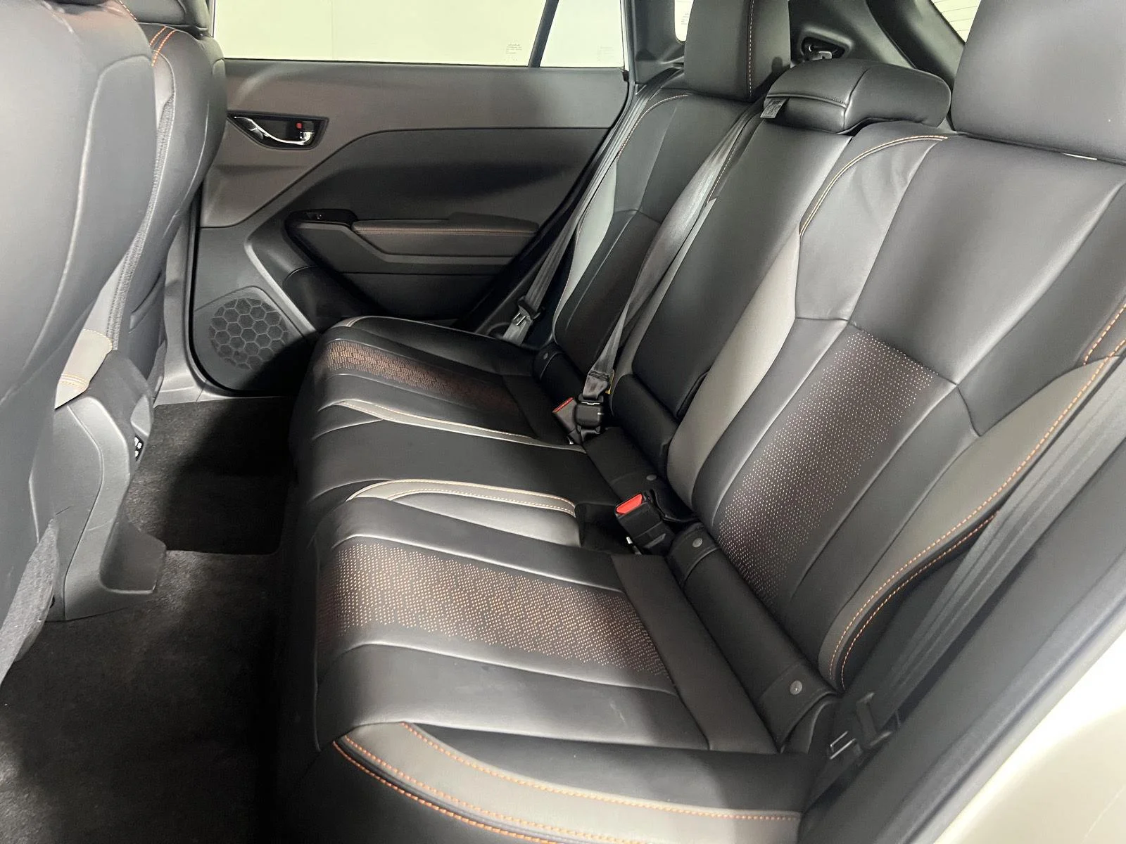 Used 2024 Wh Subaru Limited image 5