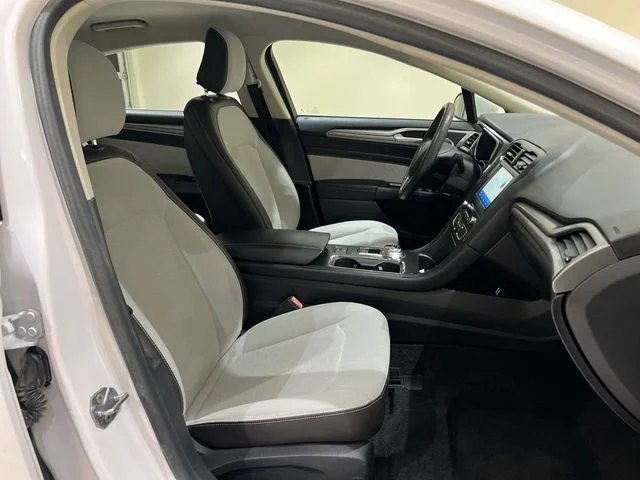Certified Used 2020 White Ford SE image 22