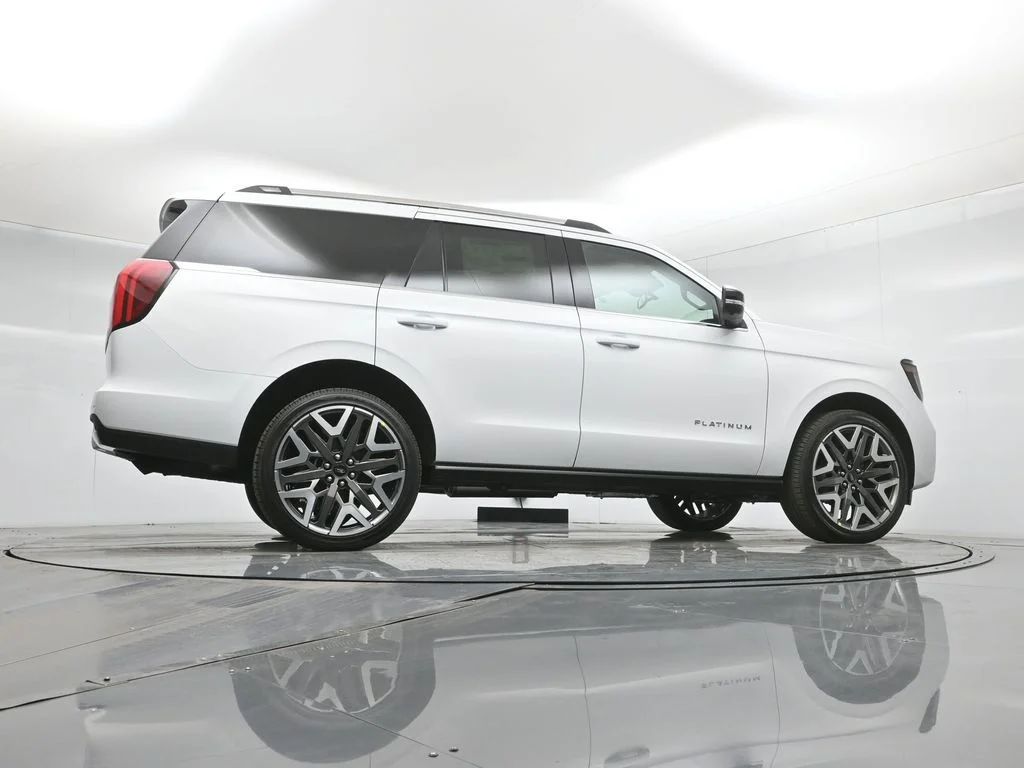 New 2025 Oxford White Ford Platinum image 48