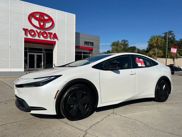 2027 Toyota Prius LE