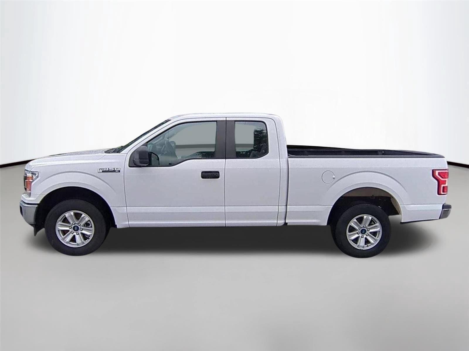 Used 2019 Oxford White Ford XL image 2