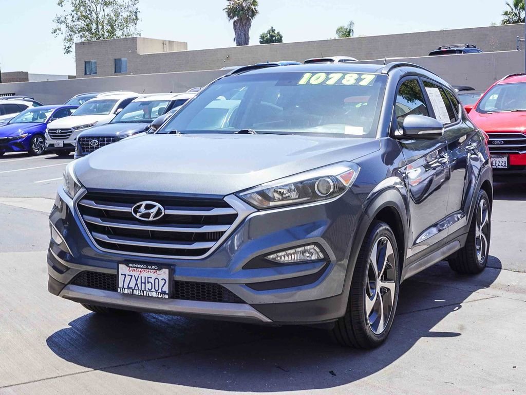 Used 2017 Gray Hyundai Value image 3