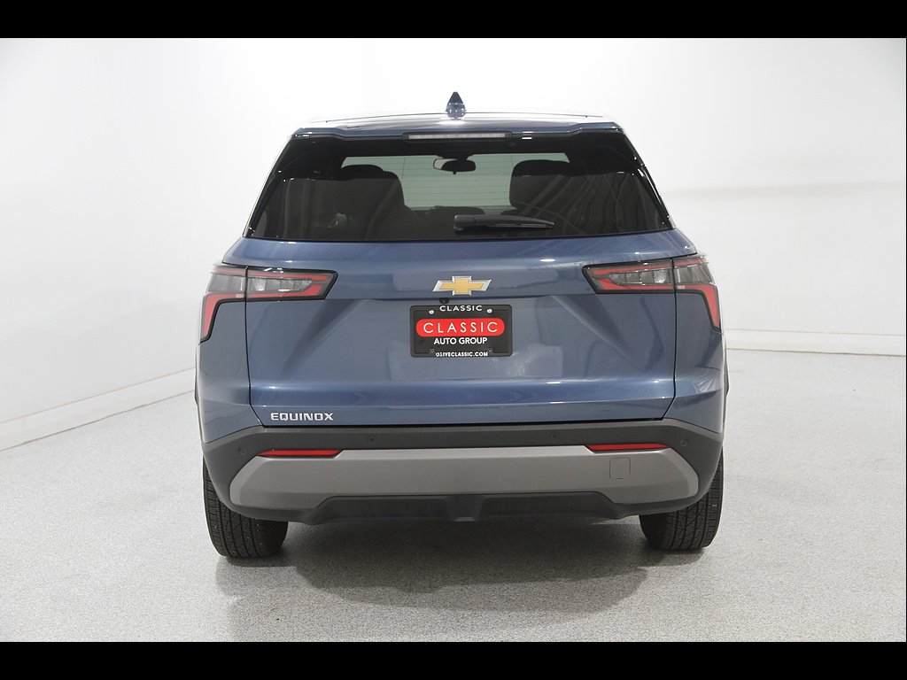 Used 2026 Lakeshore Blue Metallic Chevrolet LT image 19