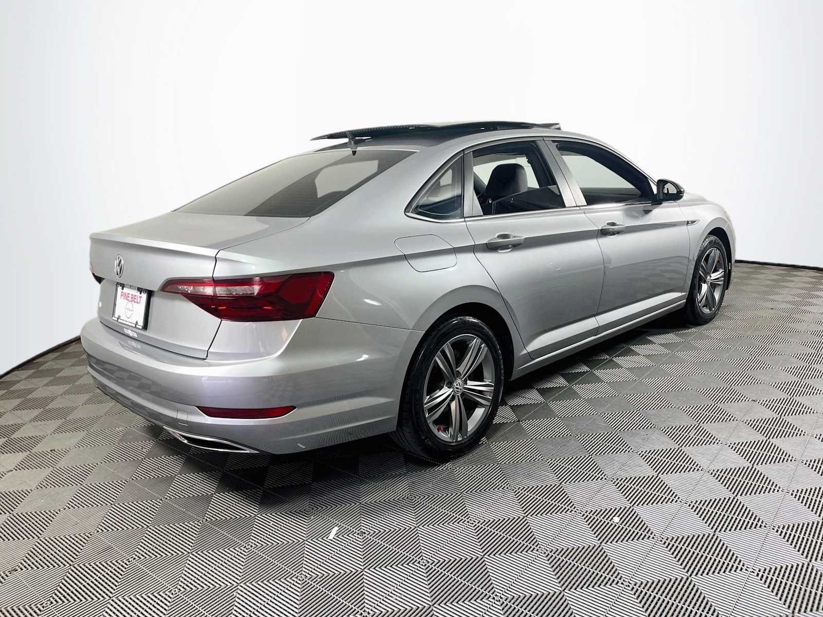 Used 2020 Pyrite Silver Metallic Volkswagen R-Line image 4