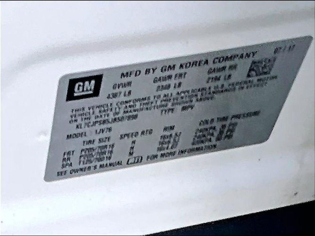 Used 2018 White Chevrolet LT image 32