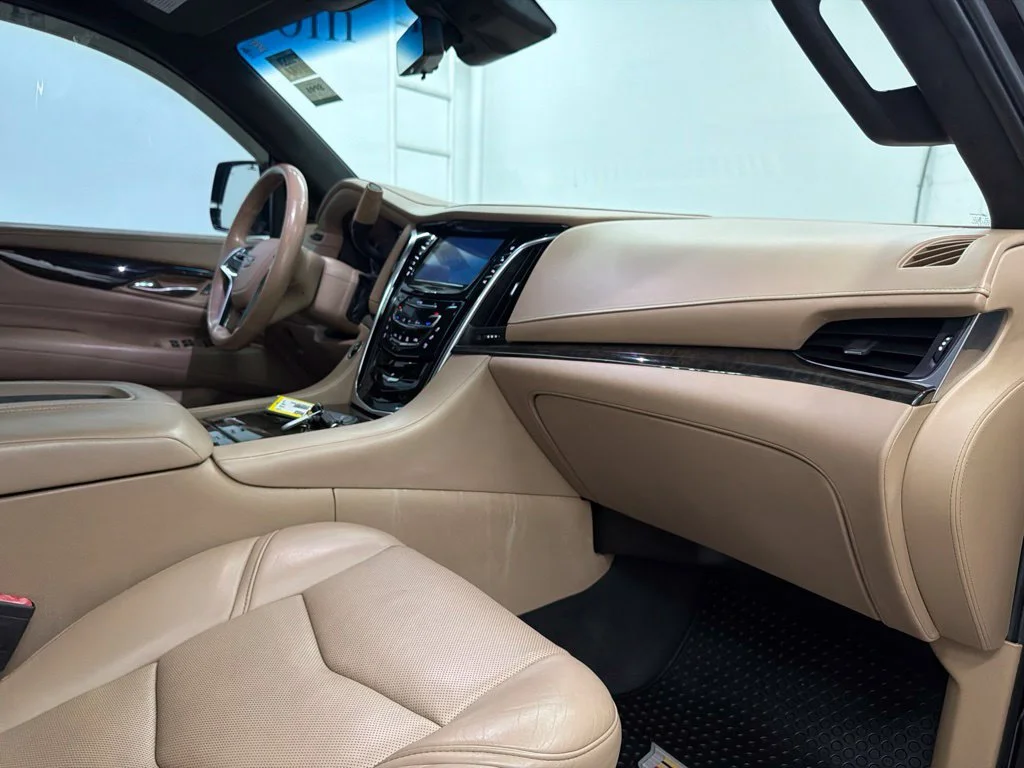 Used 2019 Black Cadillac Platinum Edition image 33