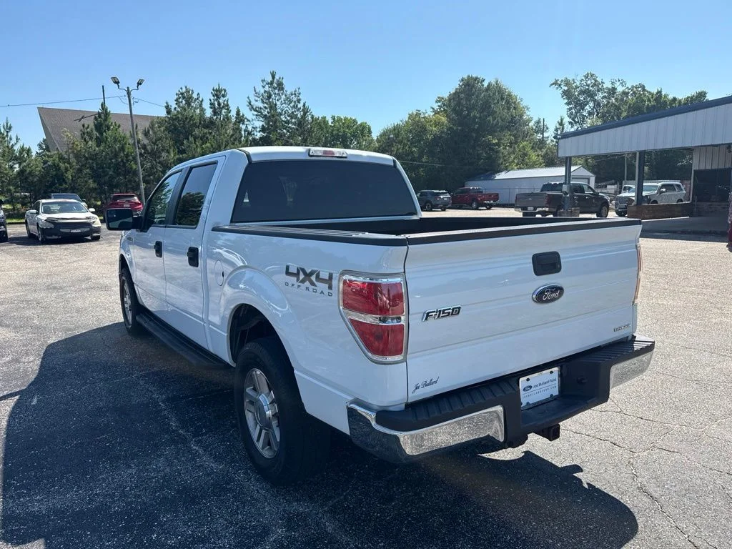 Used 2012 White Ford XLT image 19
