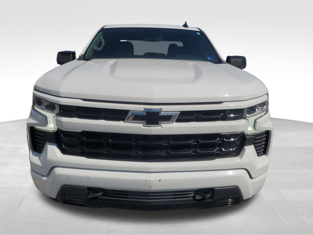 Used 2022 White Chevrolet RST image 10