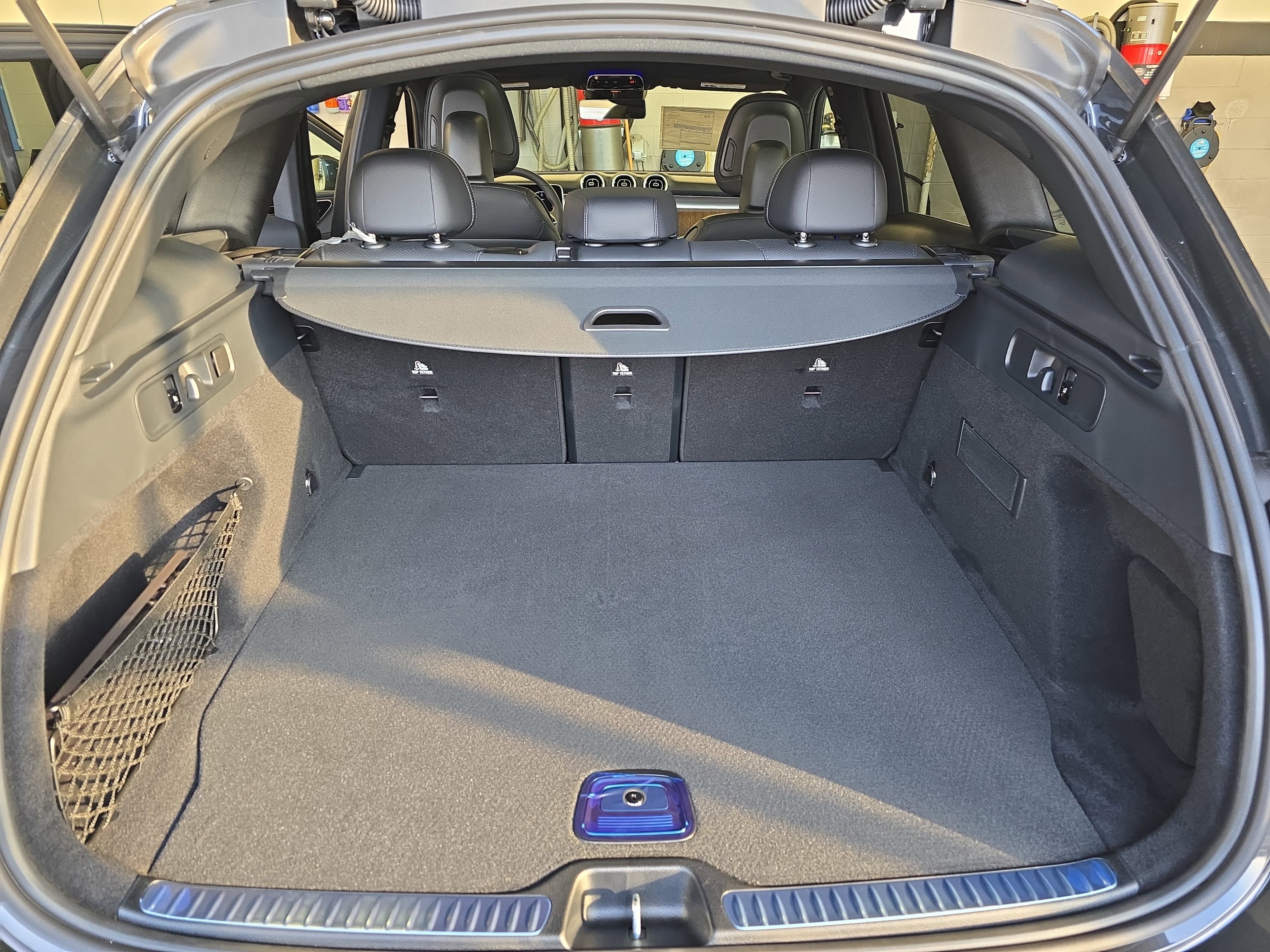 New 2026 Graphite Grey Metallic Mercedes-Benz GLC300 image 12