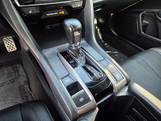 Used 2018  Honda Sport Touring image 17