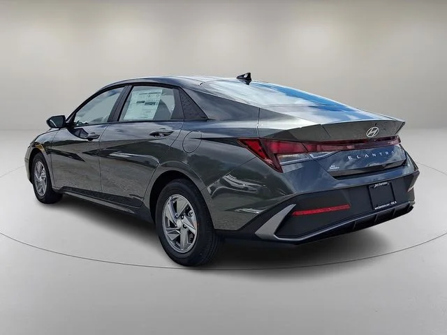 New 2026 Gray Hyundai SE image 5