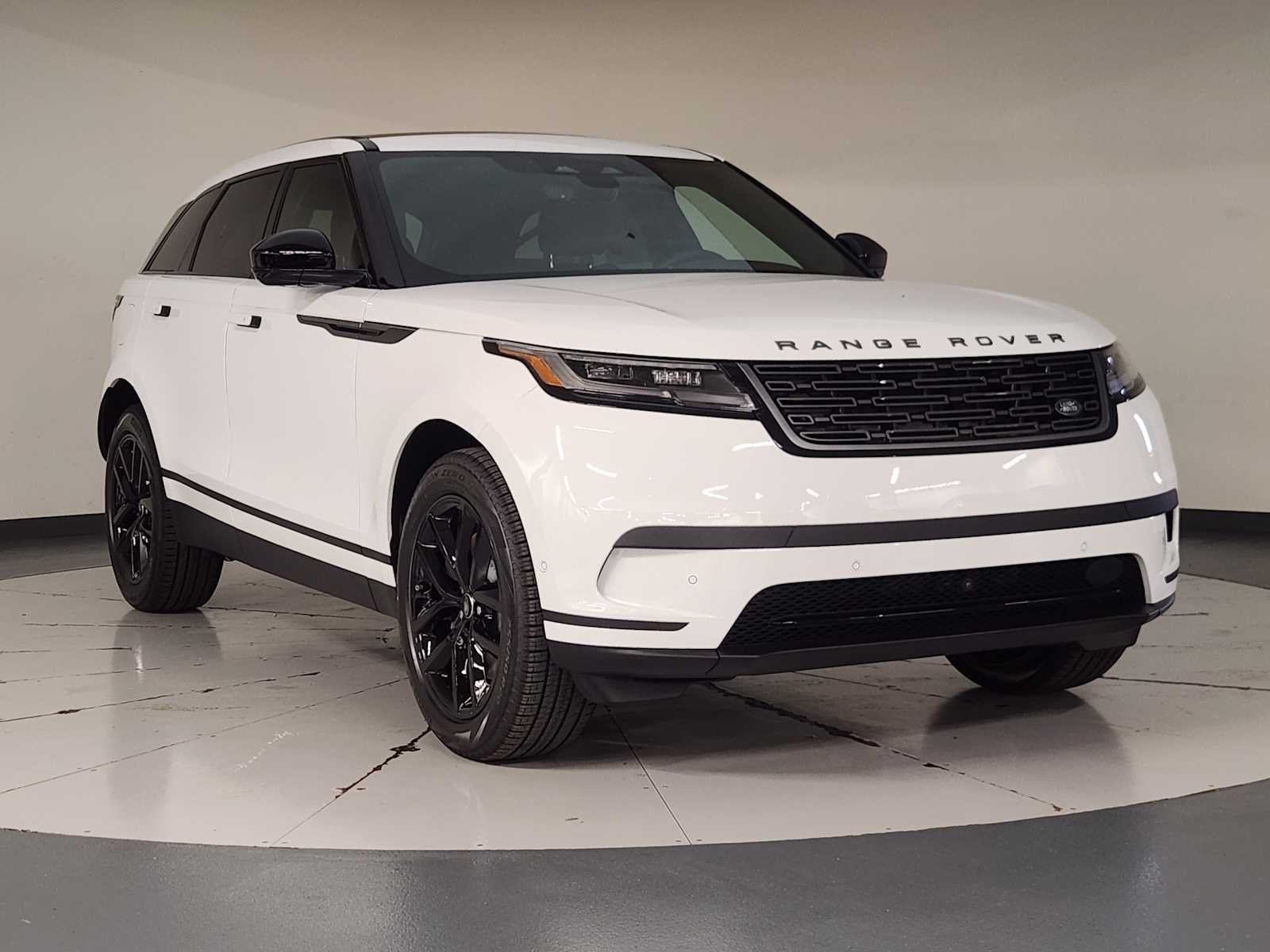 New 2026 Fuji White Land Rover S image 7
