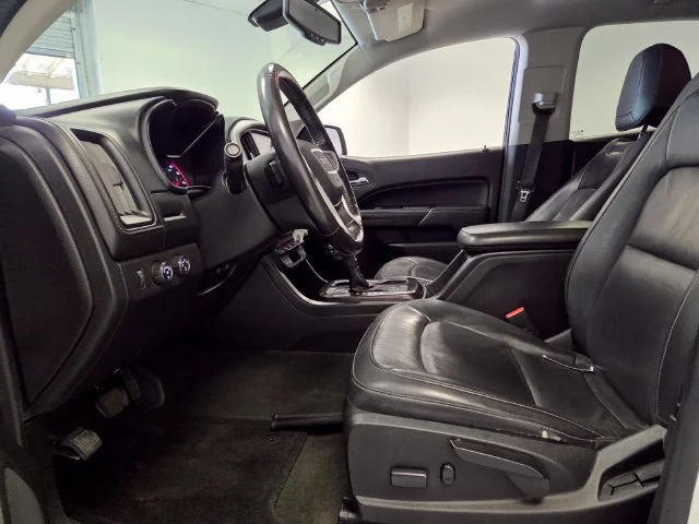 Used 2016 SUMMIT WHITE GMC 4WD SLT image 12