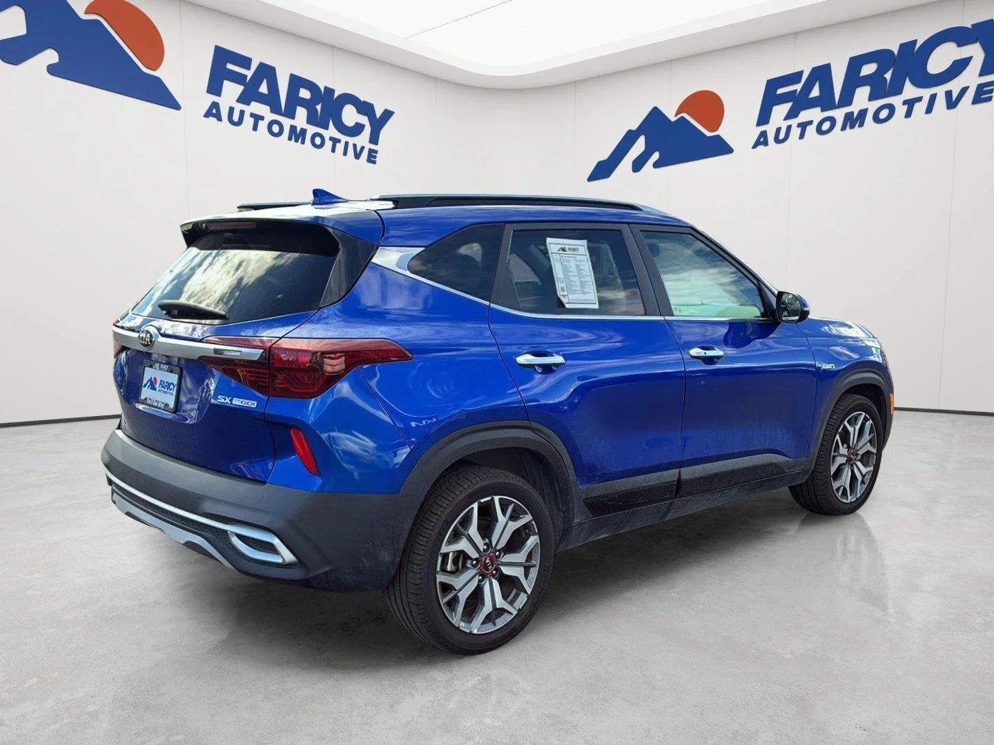 Used 2021 Neptune Blue Kia SX Turbo image 5