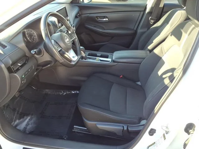 Used 2024 White Nissan SV Xtronic CVT image 13