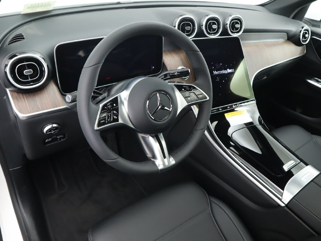 Used 2026 Polar White Mercedes-Benz GLC 300 image 10