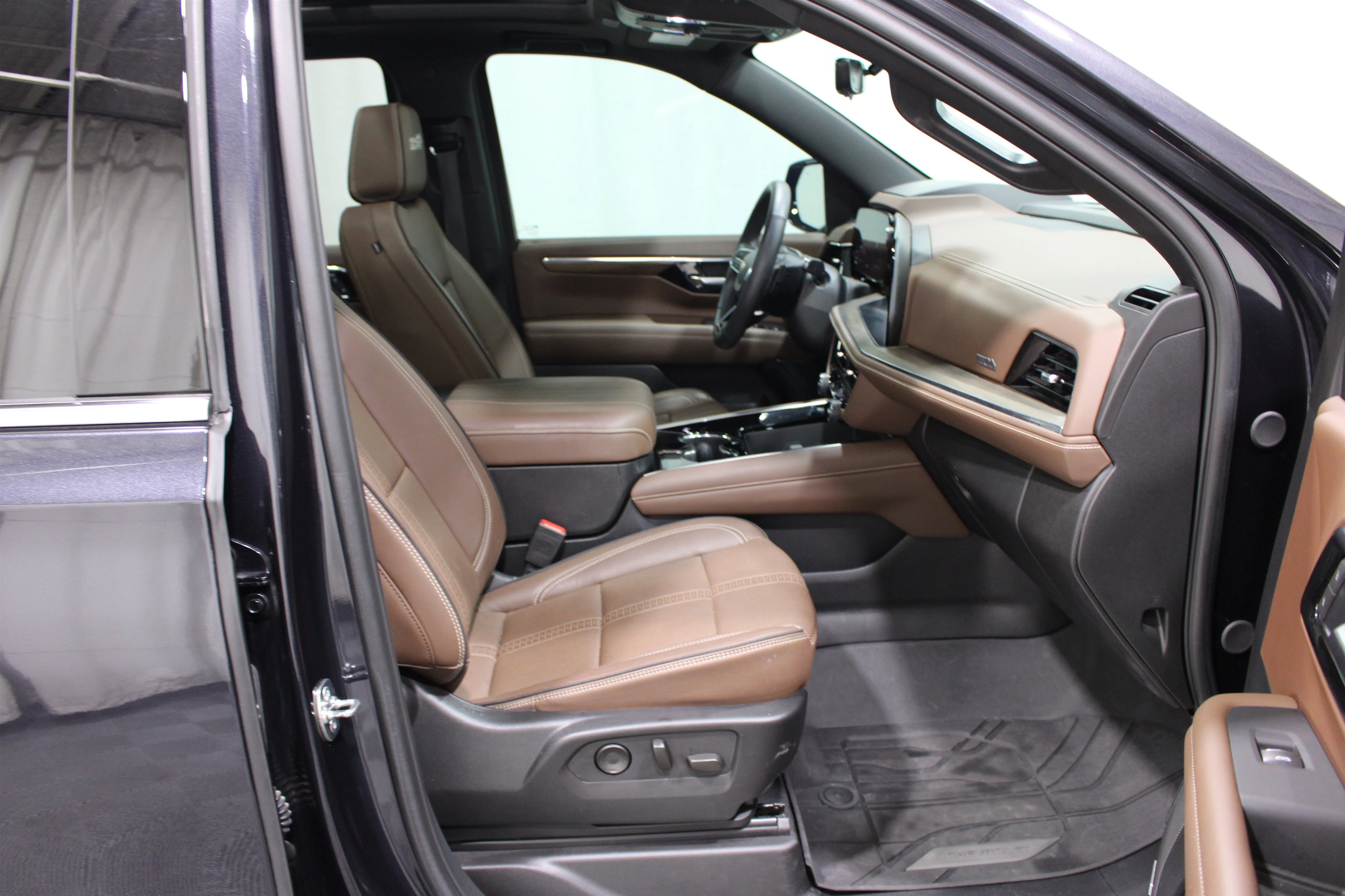 2025 Chevrolet Tahoe High Country - Photo 28