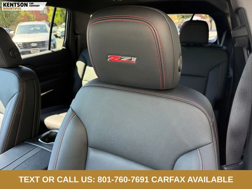 Used 2025 Gray Chevrolet Z71 image 29