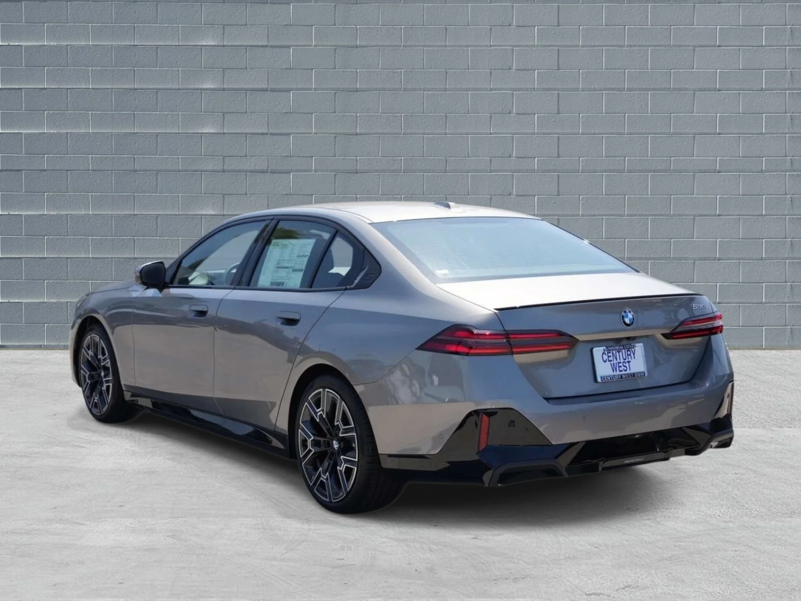 New 2027 Oxide Grey Metallic BMW 530i image 3