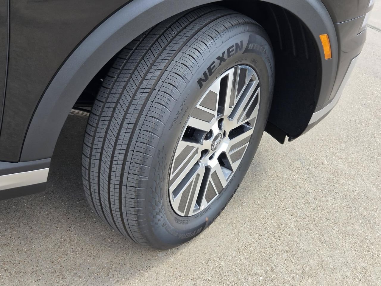 New 2027 Abyss Black Pearl Hyundai Blue SEL 7P image 7
