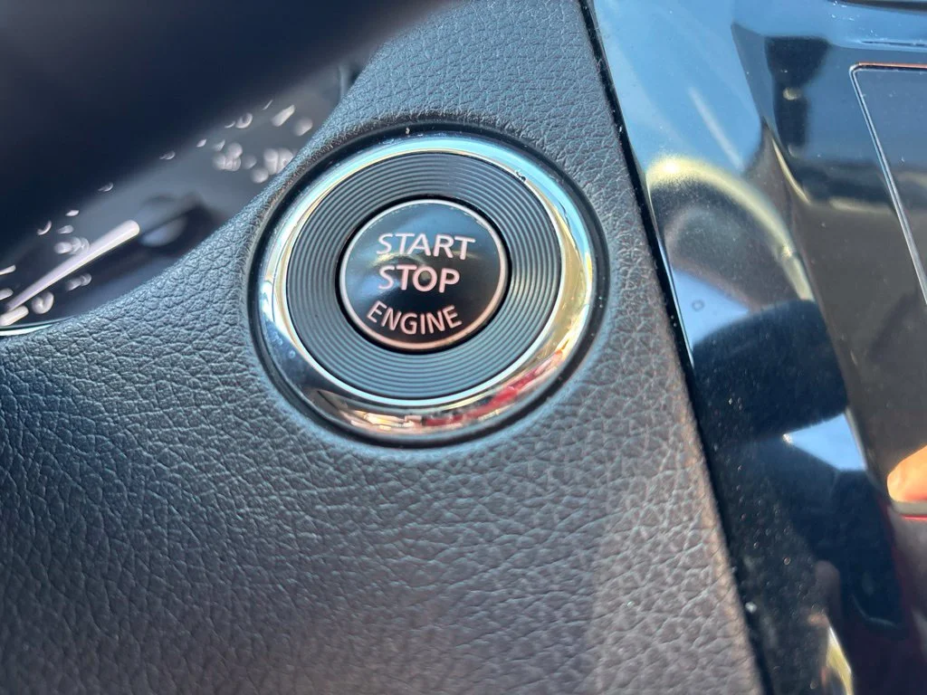 Used 2017 Blue Nissan SV image 28