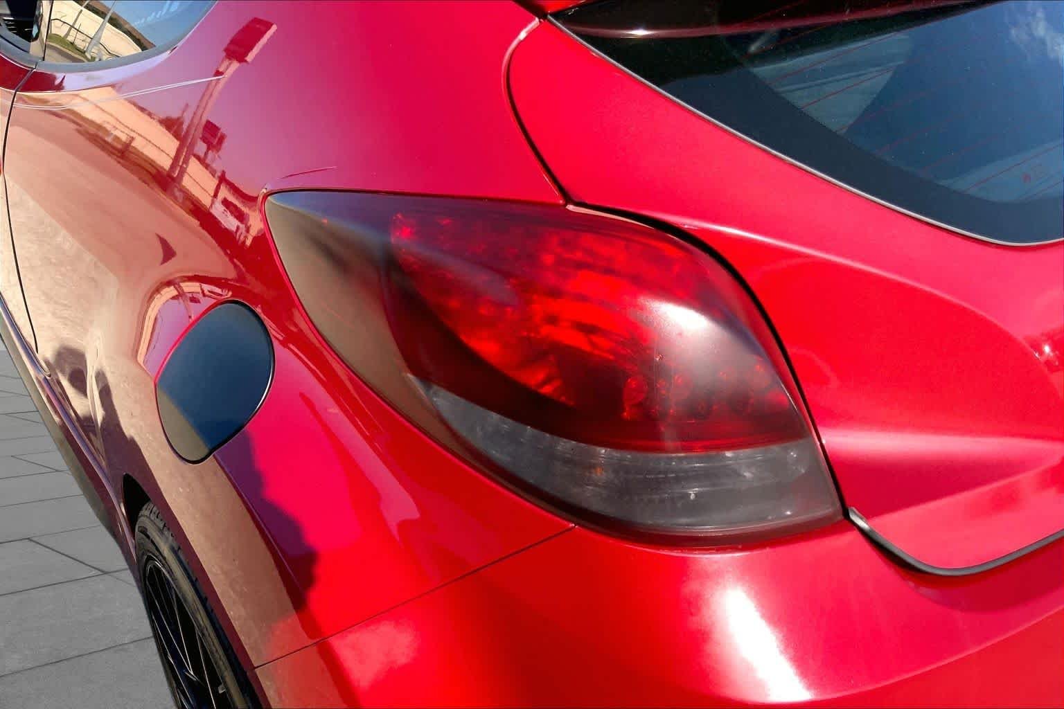 Used 2017 Boston Red Metallic Hyundai Turbo image 27