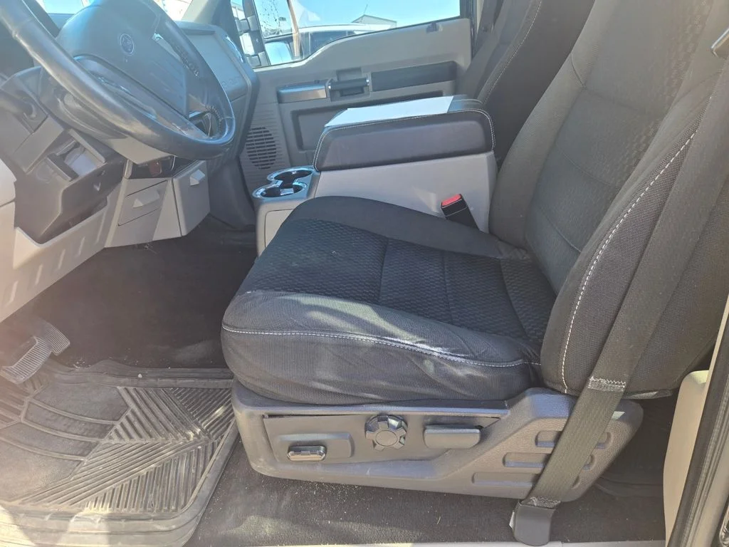 Used 2008 Black Ford XL image 8
