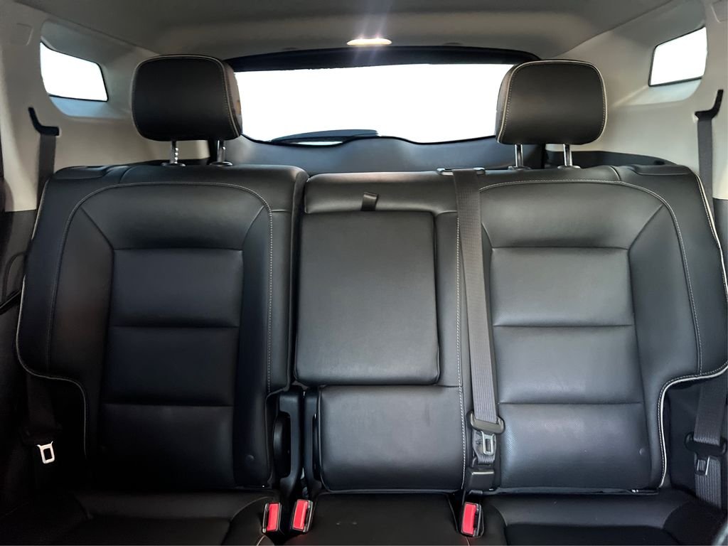 Used 2019 Red Quartz Tintcoat GMC Denali image 16