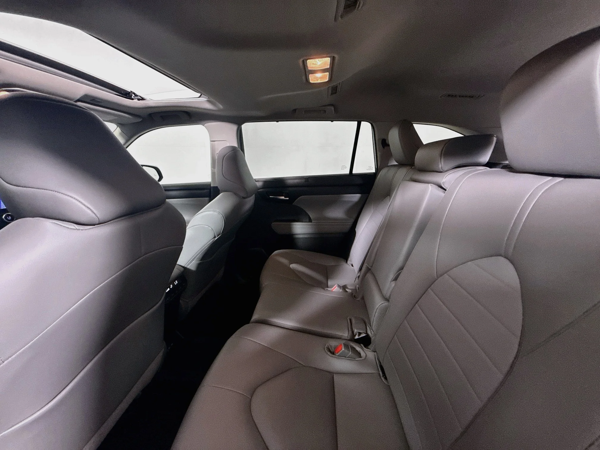 Used 2025 Celestial Silver Metallic Toyota Hybrid XLE image 25
