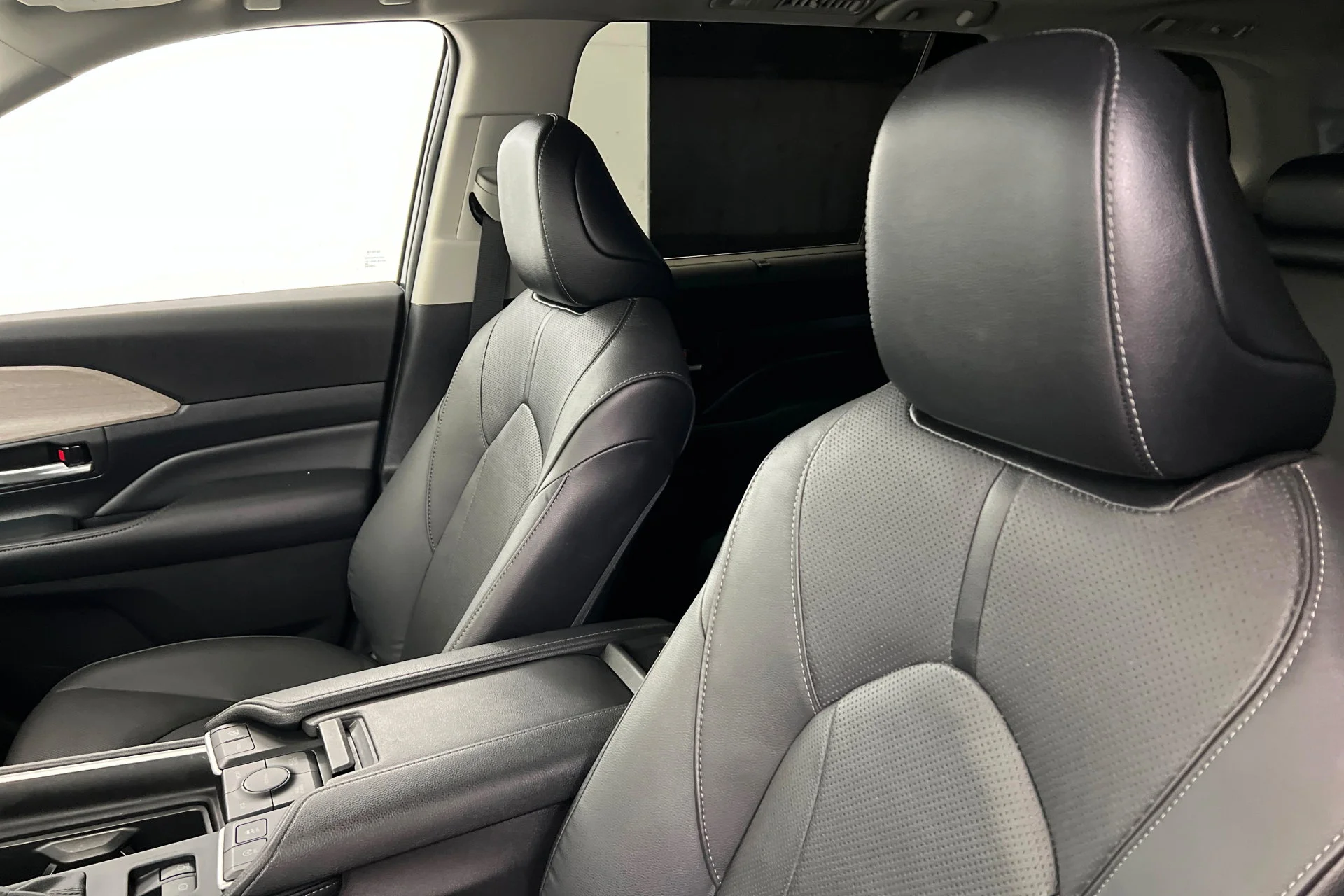 2024 Toyota Grand Highlander Limited - Photo 16