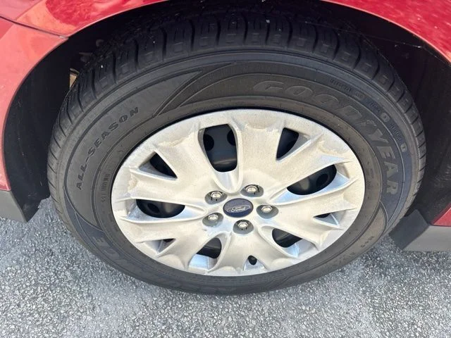 Used 2014 Red Ford S image 6